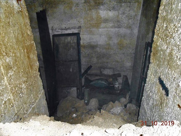 Erster Blick in das Bunkerinnere