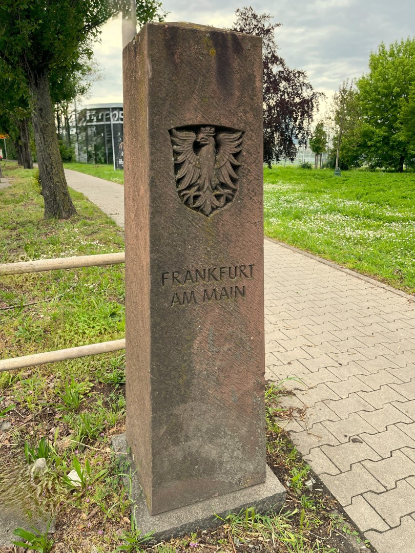 Frankfurter Grenzstein 1